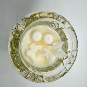 Kaars IJsgang in bewerkt transparant vintage glas, handgemaakte kaars van koolzaadwas door Rivierlicht